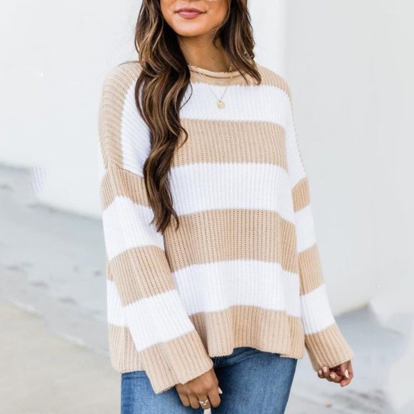 🔹New🔹Wide Sleeve Sweater - Picture 1 of 9